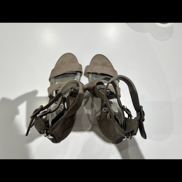 Carlos Santana Heels - Laura - Picture 5 of 9